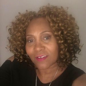 Meet your Posher, Cynthia